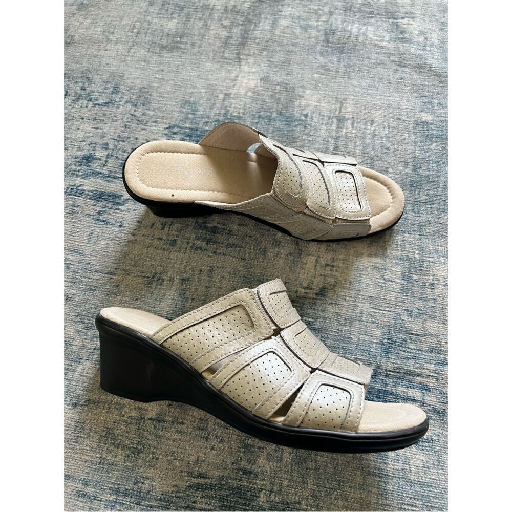 Propet Sorrento Sandal Silver Emu (Silvery Gray) Size 6.5 Wide